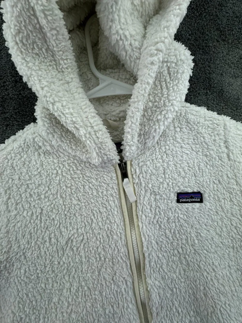 Patagonia Girls Hooded Jacket Hoodie Ivory White XL 14 W/ Logo Full Zip Soft